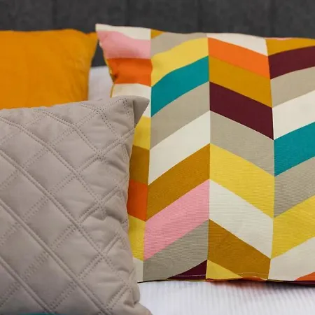 Westfield Burakowska With Parking By Renters *